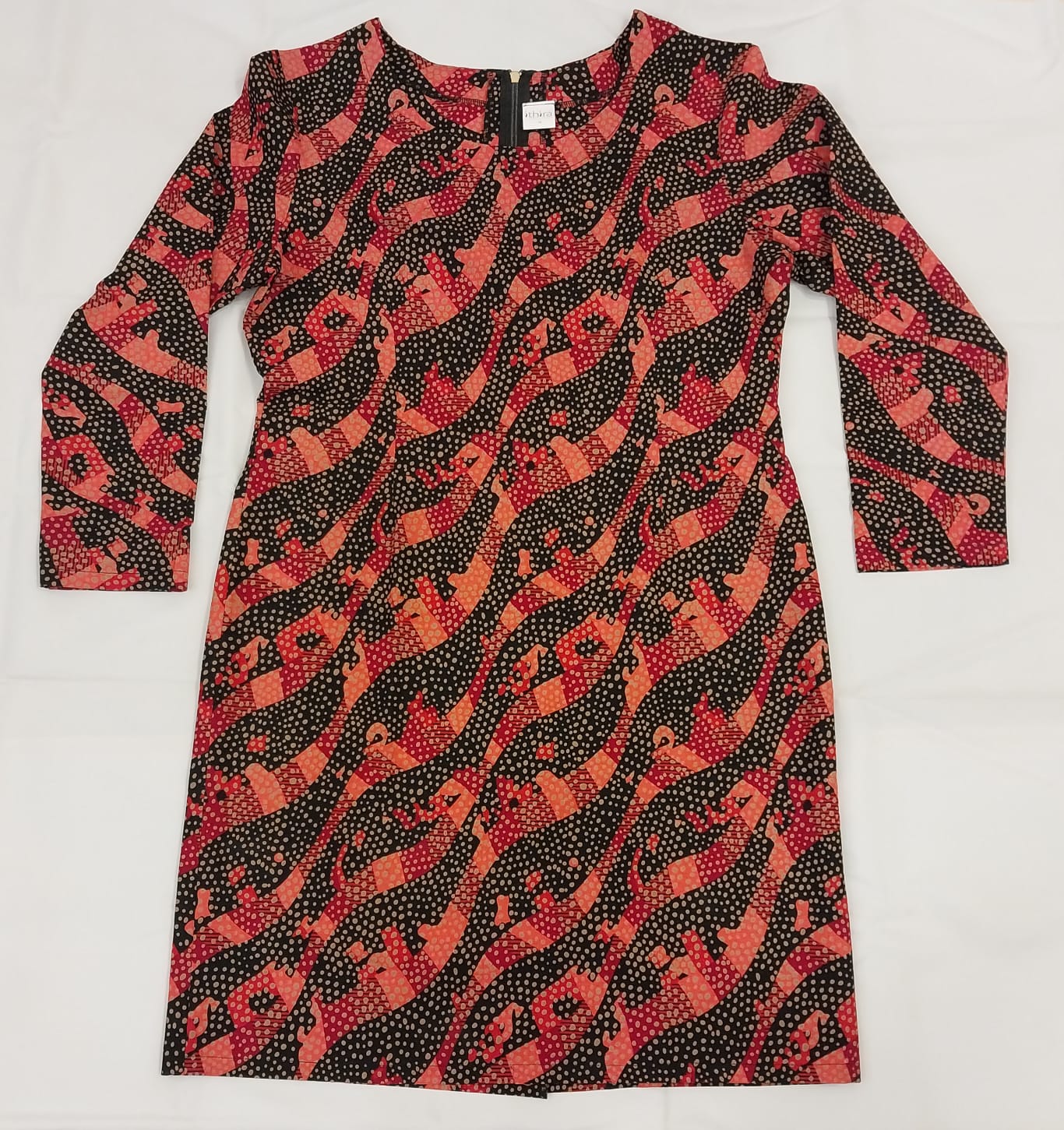 Red & Black Sleeved Knee-Length Dresses – Effortless Style Meets Everyday Comfort